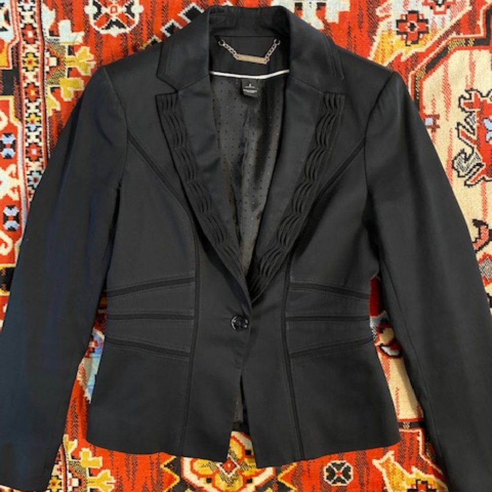 WHITE HOUSE BLACK MARKET - BLACK BLAZER CAREER (+ BONUS TOP)